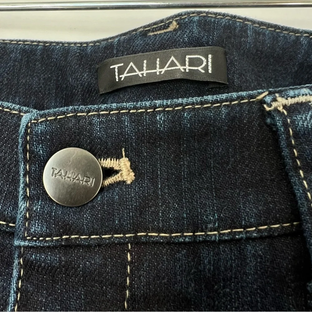 Tahari Dark Wash Indigo Jeans Mid Rise Straight Leg Size 10, 33” inseam